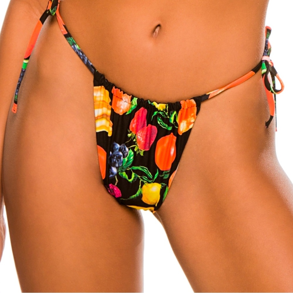 {WeWoreWhat} Brand New Ruched String Bikini Bottoms